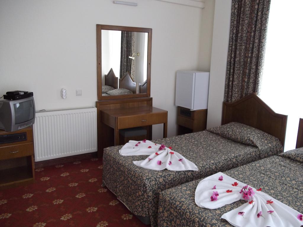 Antik Ridvan Hotel Кешме Номер фото