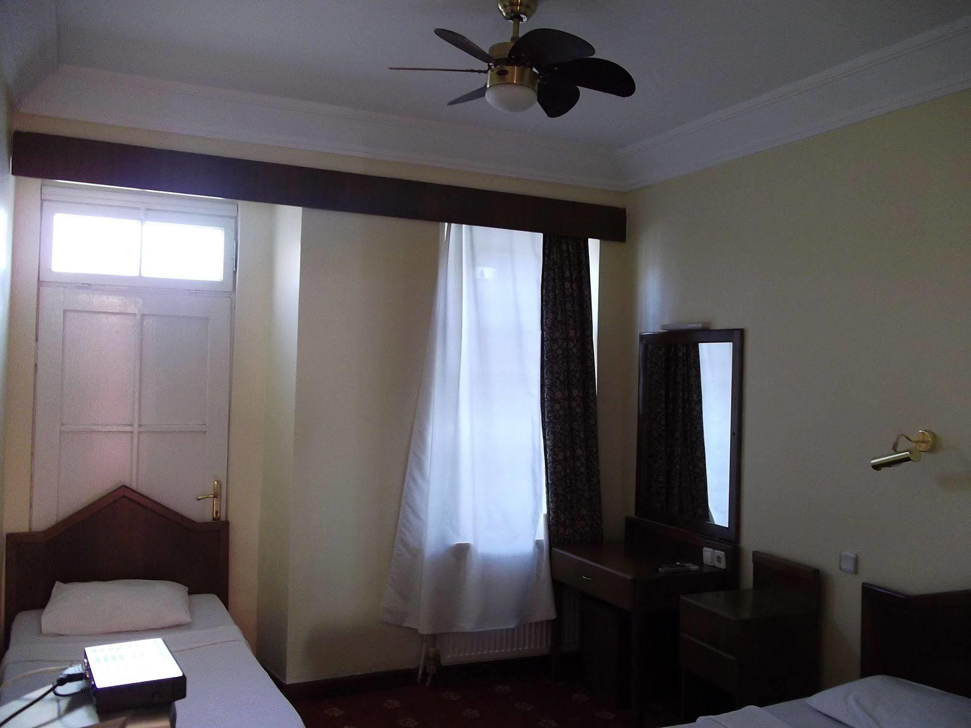 Antik Ridvan Hotel Кешме Экстерьер фото